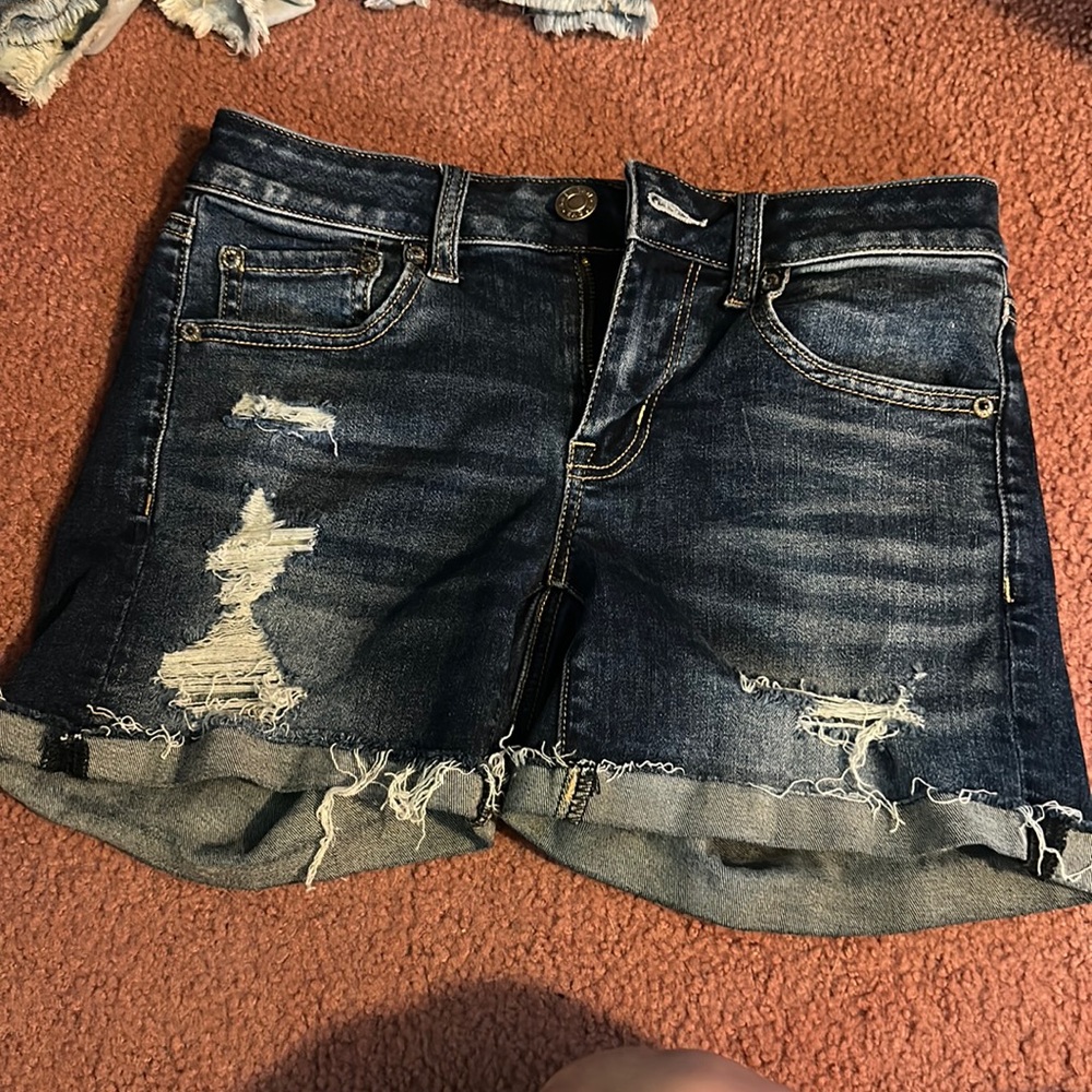 Women American Eagle Ripped shorts